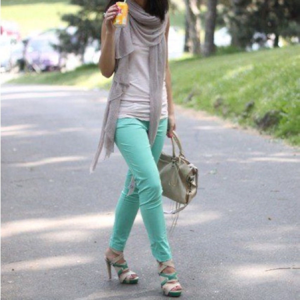 🍵 J Brand Mid Rise Jeans mint green dark pants Jean color colored